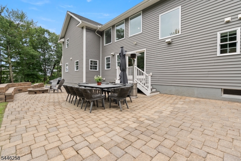 98 King George Road Warren, NJ 07059 - Photo 40 of 45 Gallery Image 40