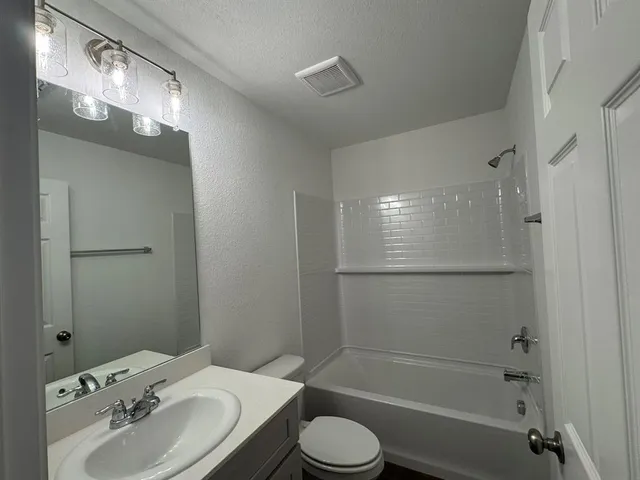 $2,200 | 16113 Isles Drive, Haslet, TX 76052