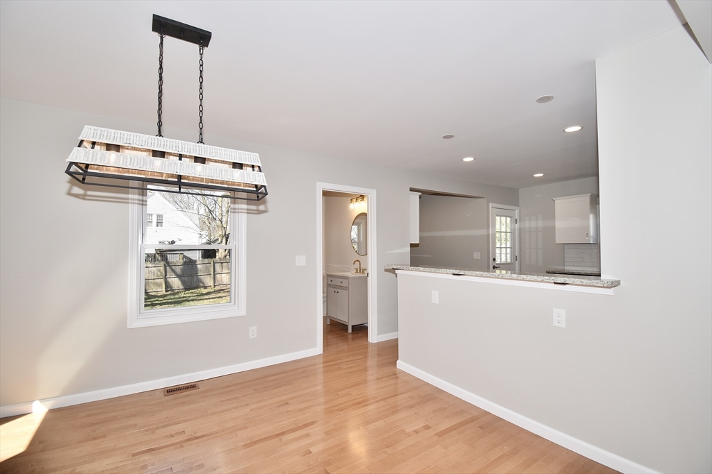 18 Stuyvesant Street Springfield, MA 01104 - Photo 13 of 39 Gallery Image 13