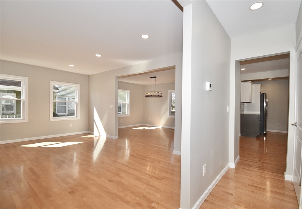 18 Stuyvesant Street Springfield, MA 01104 - Photo 17 of 39 Gallery Image 17