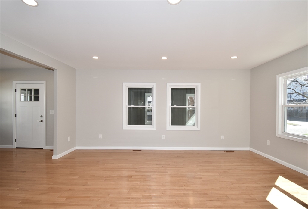 18 Stuyvesant Street Springfield, MA 01104 - Photo 23 of 39 Gallery Image 23