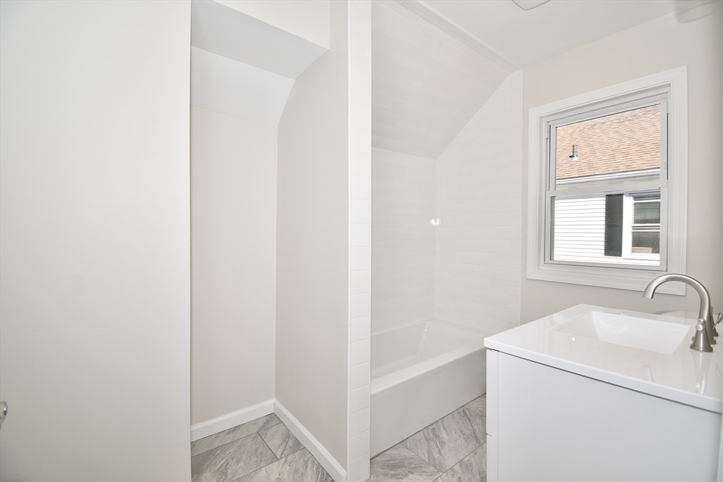 18 Stuyvesant Street Springfield, MA 01104 - Photo 27 of 39 Gallery Image 27