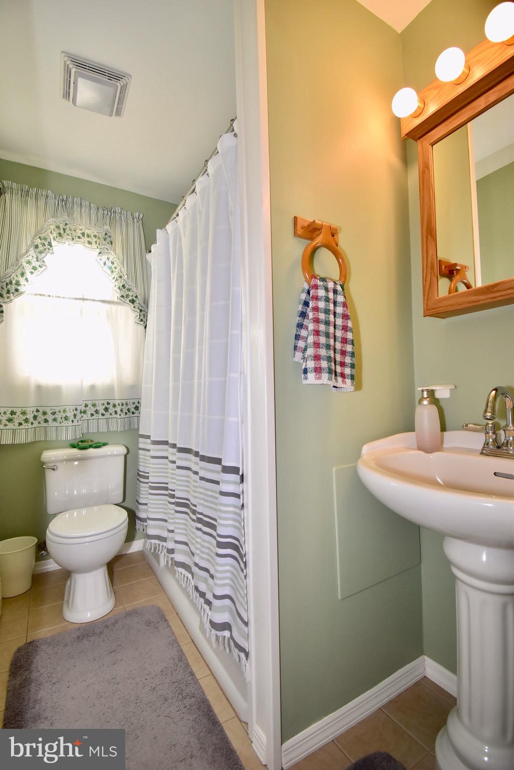 292 Lums Road North East, MD 21901 - Photo 18 of 33 Hall Bath