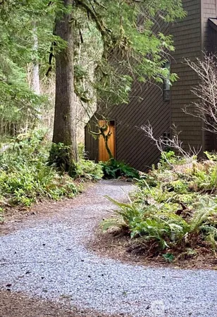 $289,000 | 10500 Mt Baker Highway, Unit 307, Glacier, WA 98244