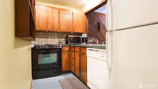 $289,000 | 10500 Mt Baker Highway, Unit 307, Glacier, WA 98244