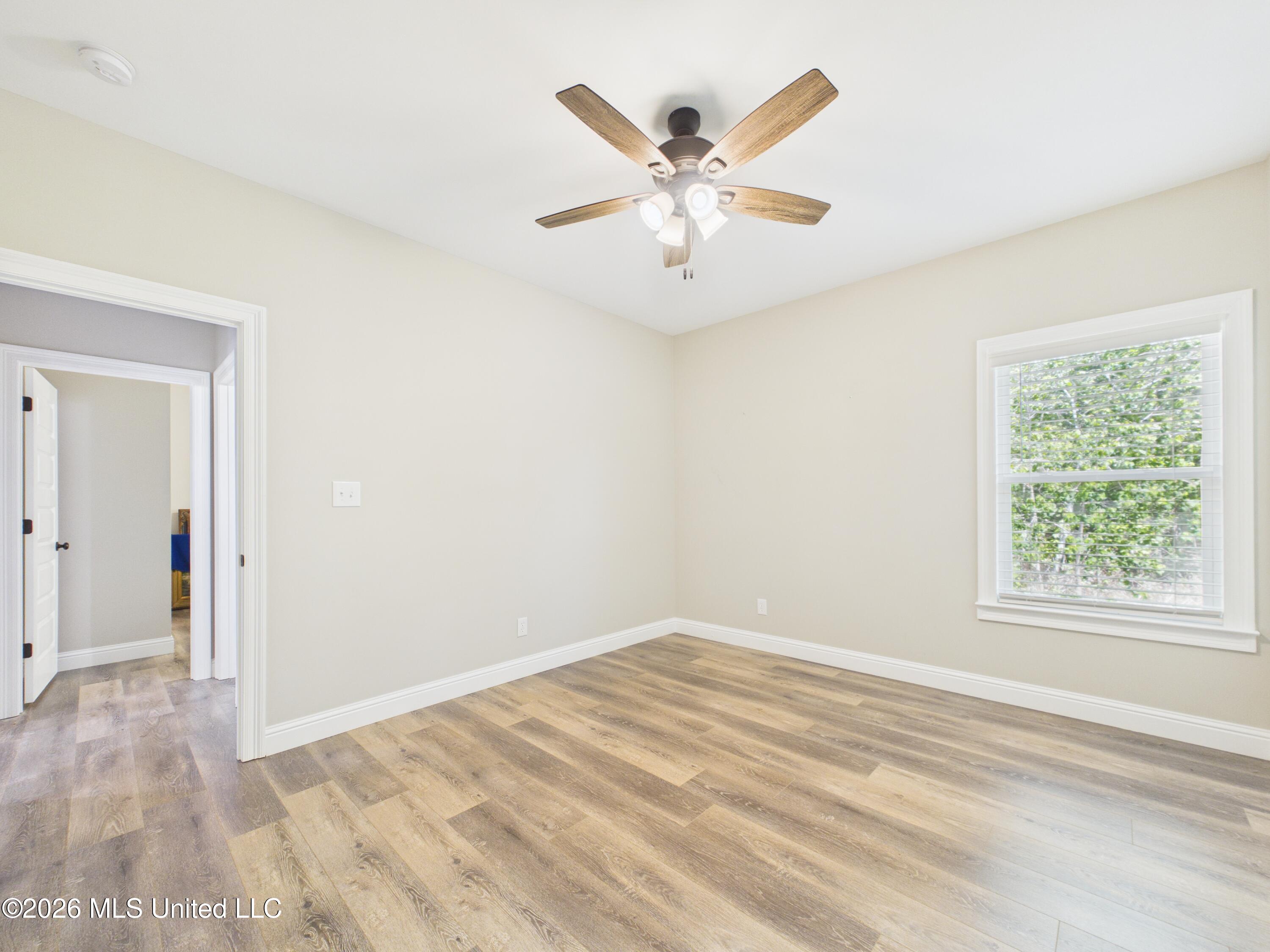 1925 Beachview Drive Ocean Springs, MS 39564 - Photo 19 of 33 CAM04449G0-PR0037-STILL022