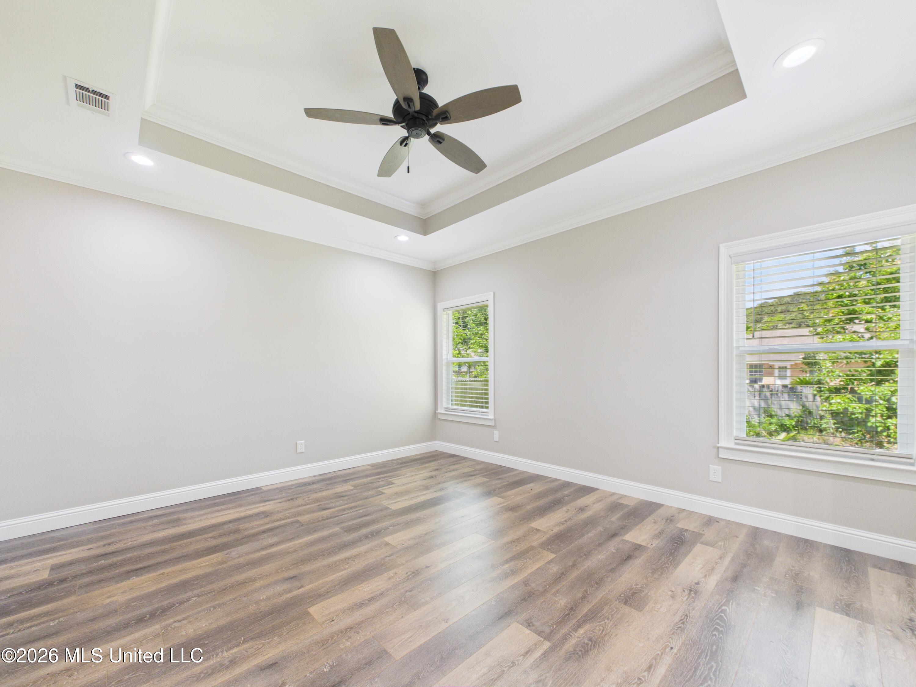 1925 Beachview Drive Ocean Springs, MS 39564 - Photo 21 of 33 CAM04449G0-PR0037-STILL024