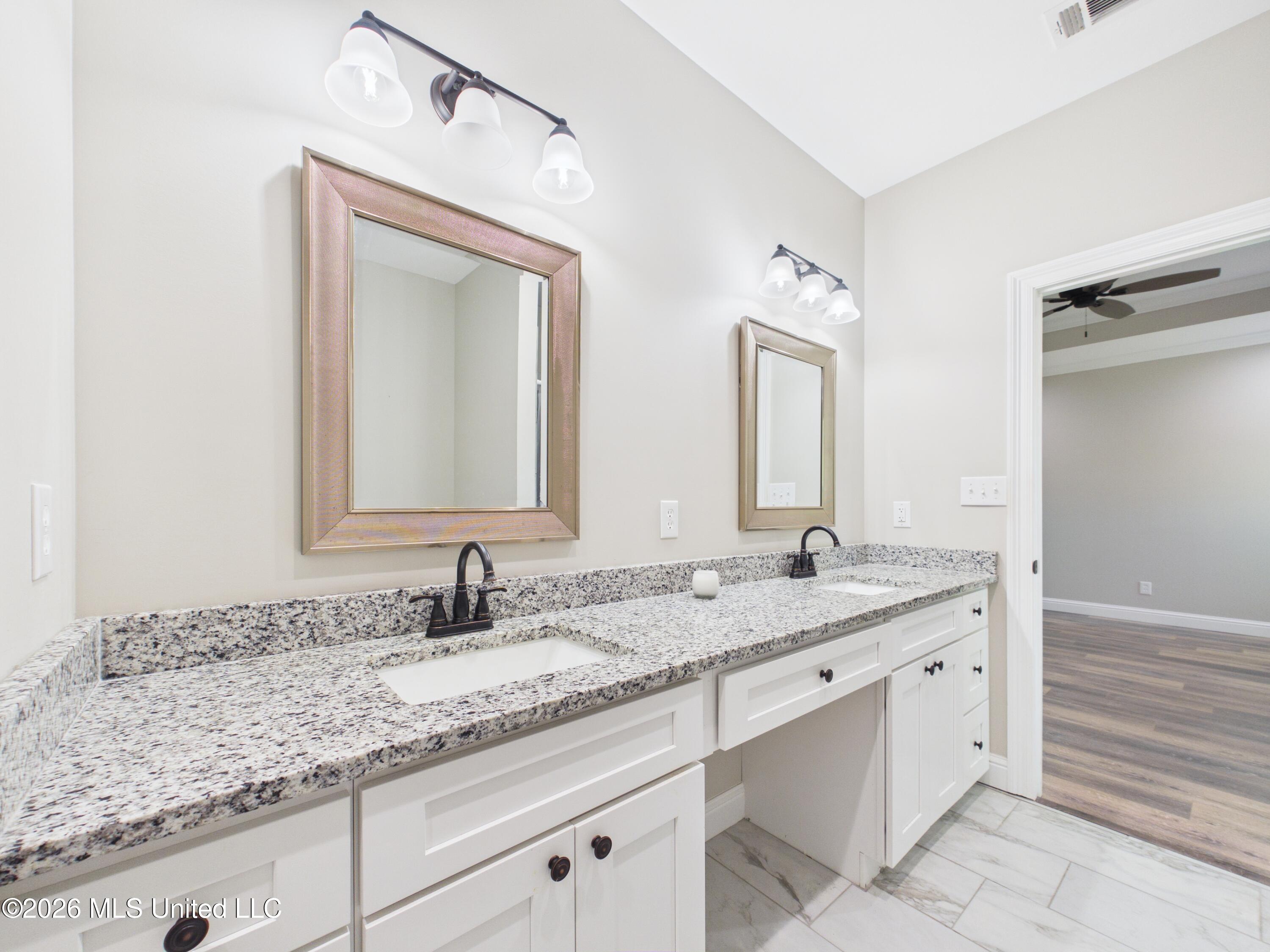 1925 Beachview Drive Ocean Springs, MS 39564 - Photo 27 of 33 CAM04449G0-PR0037-STILL030