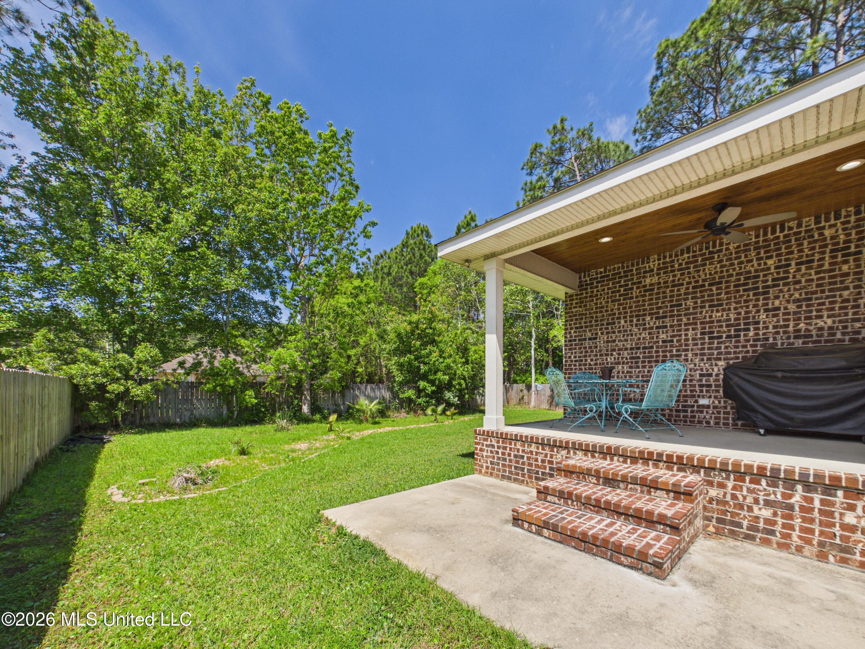 1925 Beachview Drive Ocean Springs, MS 39564 - Photo 29 of 33 CAM04449G0-PR0037-STILL032