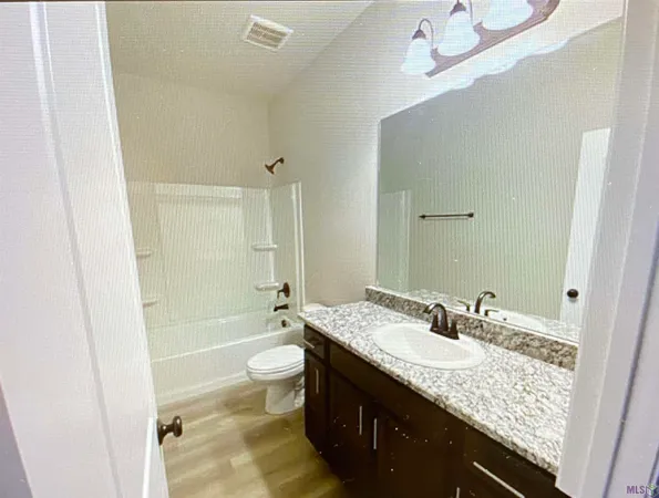 $2,100 | 23161 Wilton Drive, Denham Springs, LA 70726