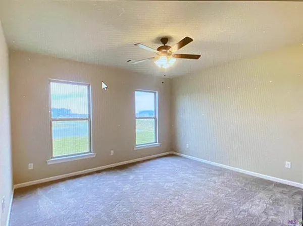 $2,100 | 23161 Wilton Drive, Denham Springs, LA 70726