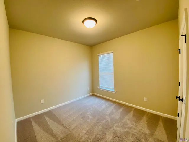 $1,950 | 23161 Wilton Drive, Denham Springs, LA 70726