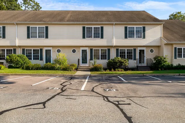 $285,000 | 73 Briar Lane, Unit 73, Norwich, CT 06360