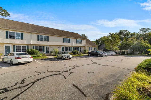 $285,000 | 73 Briar Lane, Unit 73, Norwich, CT 06360