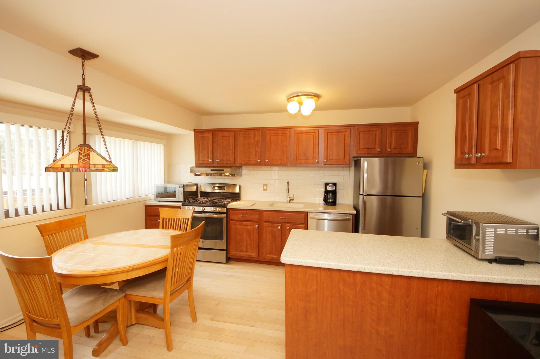 570 Fairfield Road Hightstown, NJ 08520 - Photo 8 of 29