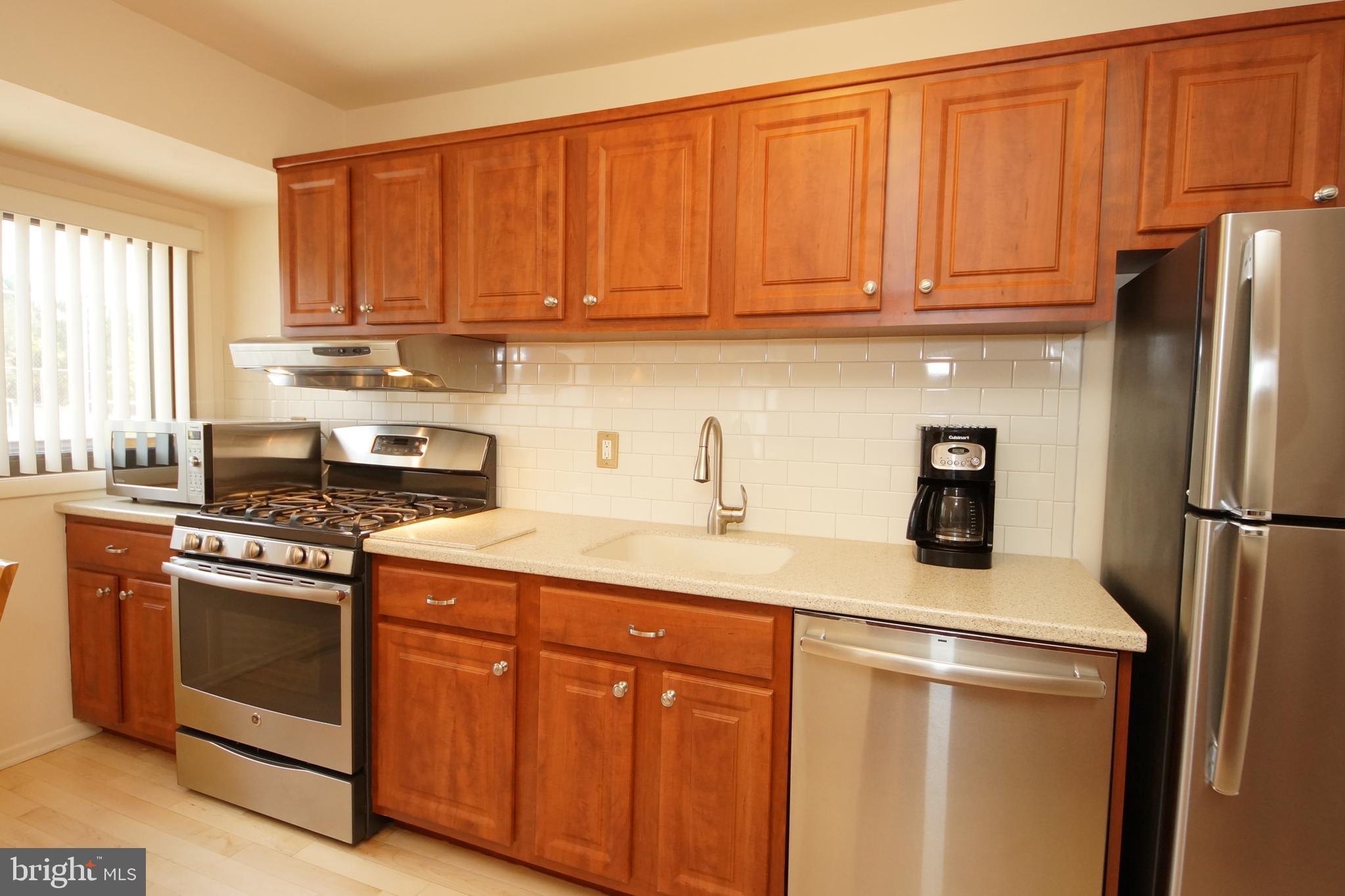 570 Fairfield Road Hightstown, NJ 08520 - Photo 9 of 29