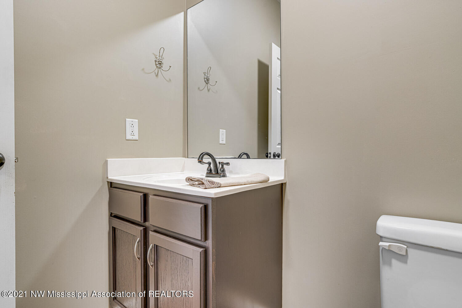 4860 Center Hill Road Olive Branch, MS 38654 - Photo 15 of 33 214860_20-snapsold-screen-4860-center-hi