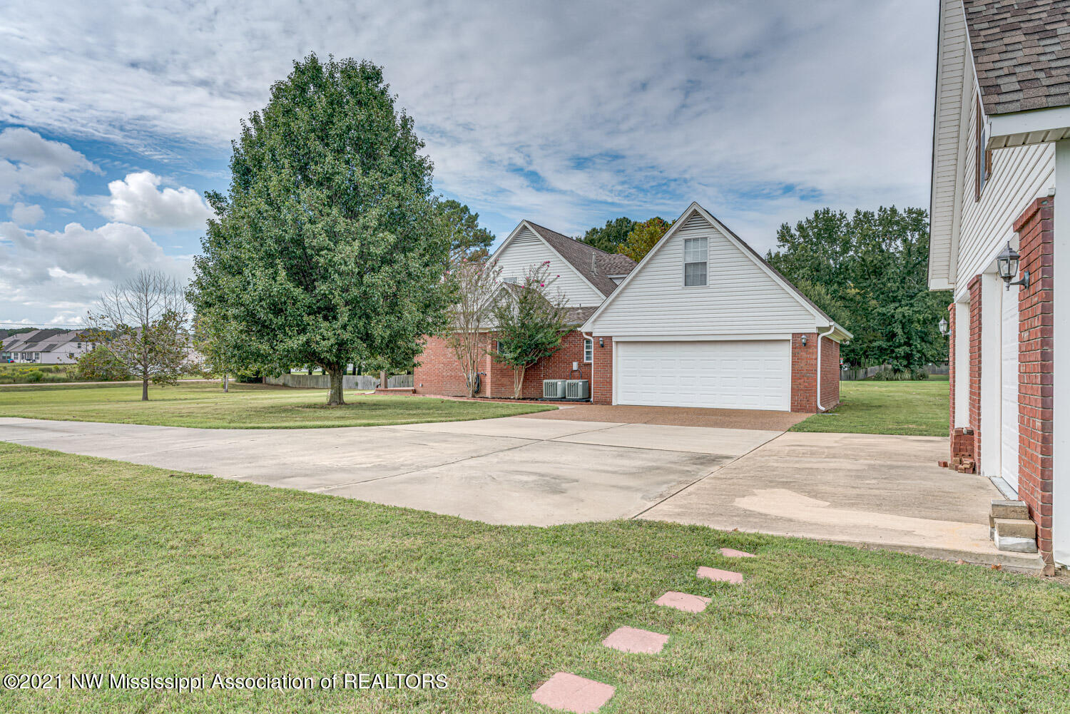 4860 Center Hill Road Olive Branch, MS 38654 - Photo 26 of 33 214860_31-snapsold-screen-4860-center-hi