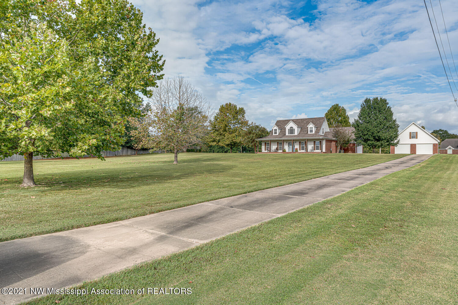4860 Center Hill Road Olive Branch, MS 38654 - Photo 3 of 33 214860_3-snapsold-screen-4860-center-hil
