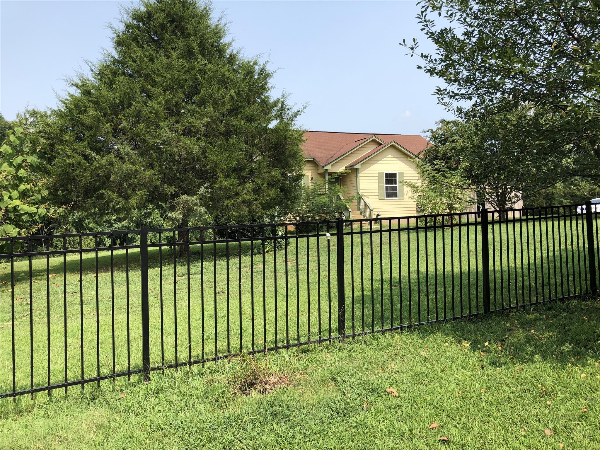 955 Buck Branch Road Charlotte, TN 37036 - Photo 2 of 15 Gallery Image 2