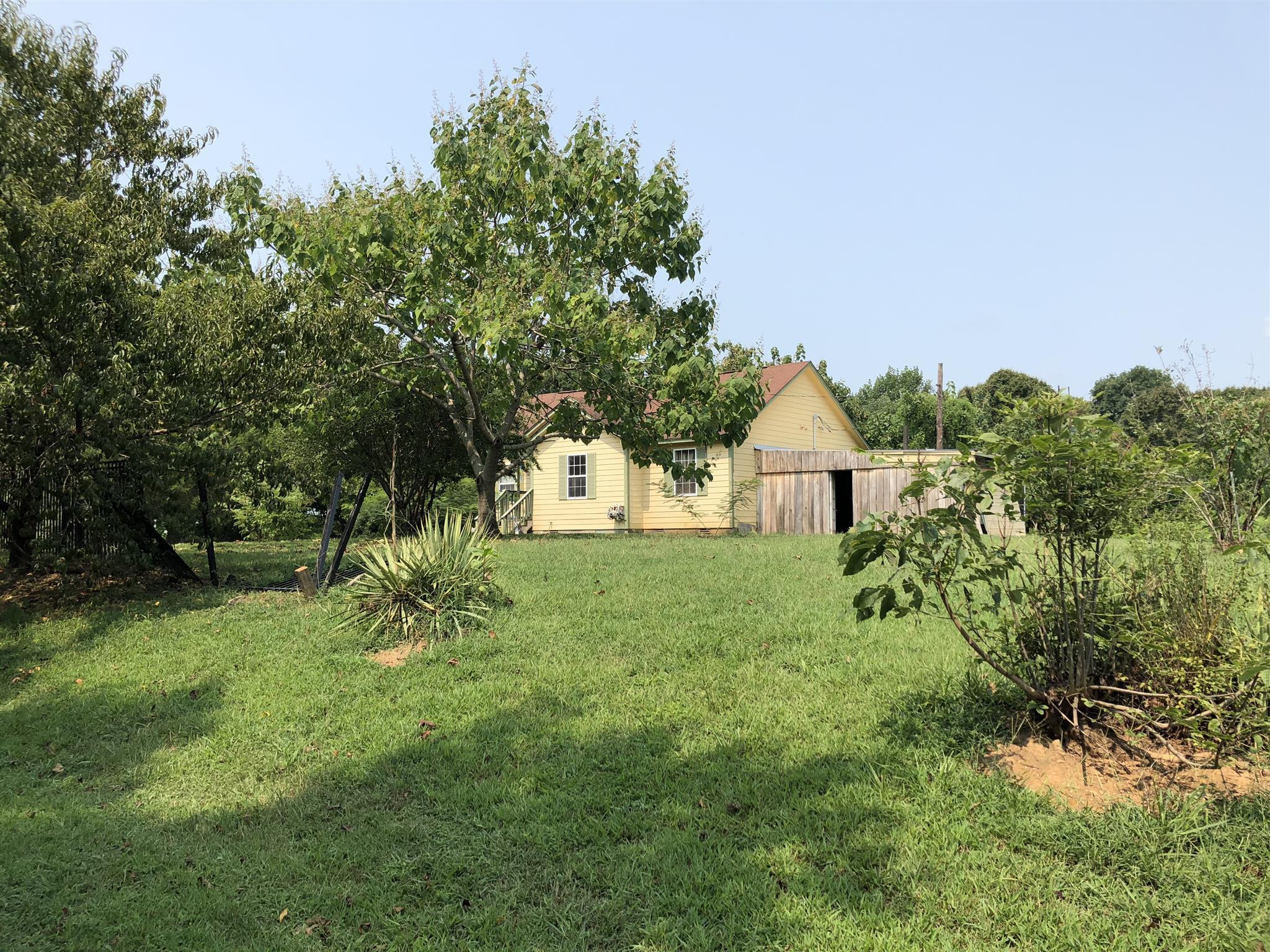 955 Buck Branch Road Charlotte, TN 37036 - Photo 3 of 15 Gallery Image 3