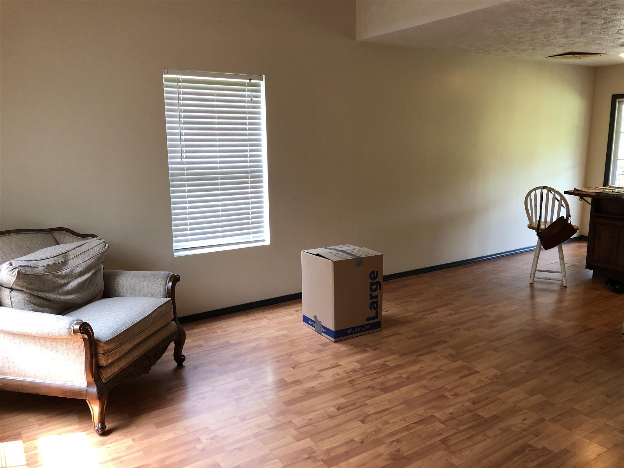 955 Buck Branch Road Charlotte, TN 37036 - Photo 8 of 15 Gallery Image 8