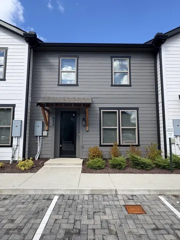 $2,300 | 609 Wallace Road, Nashville, TN 37211