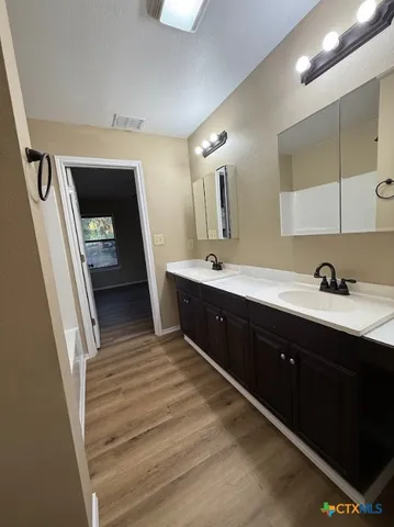 $1,750 | 2100 Farm To Market 2722, New Braunfels, TX 78132