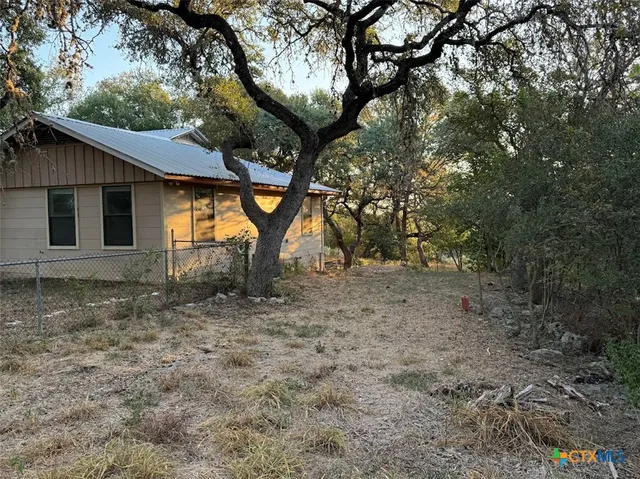$1,750 | 2100 Farm To Market 2722, New Braunfels, TX 78132