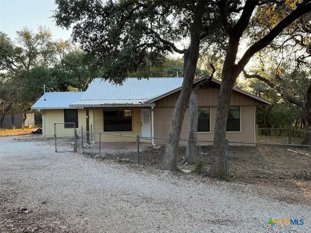 $1,750 | 2100 Farm To Market 2722, New Braunfels, TX 78132