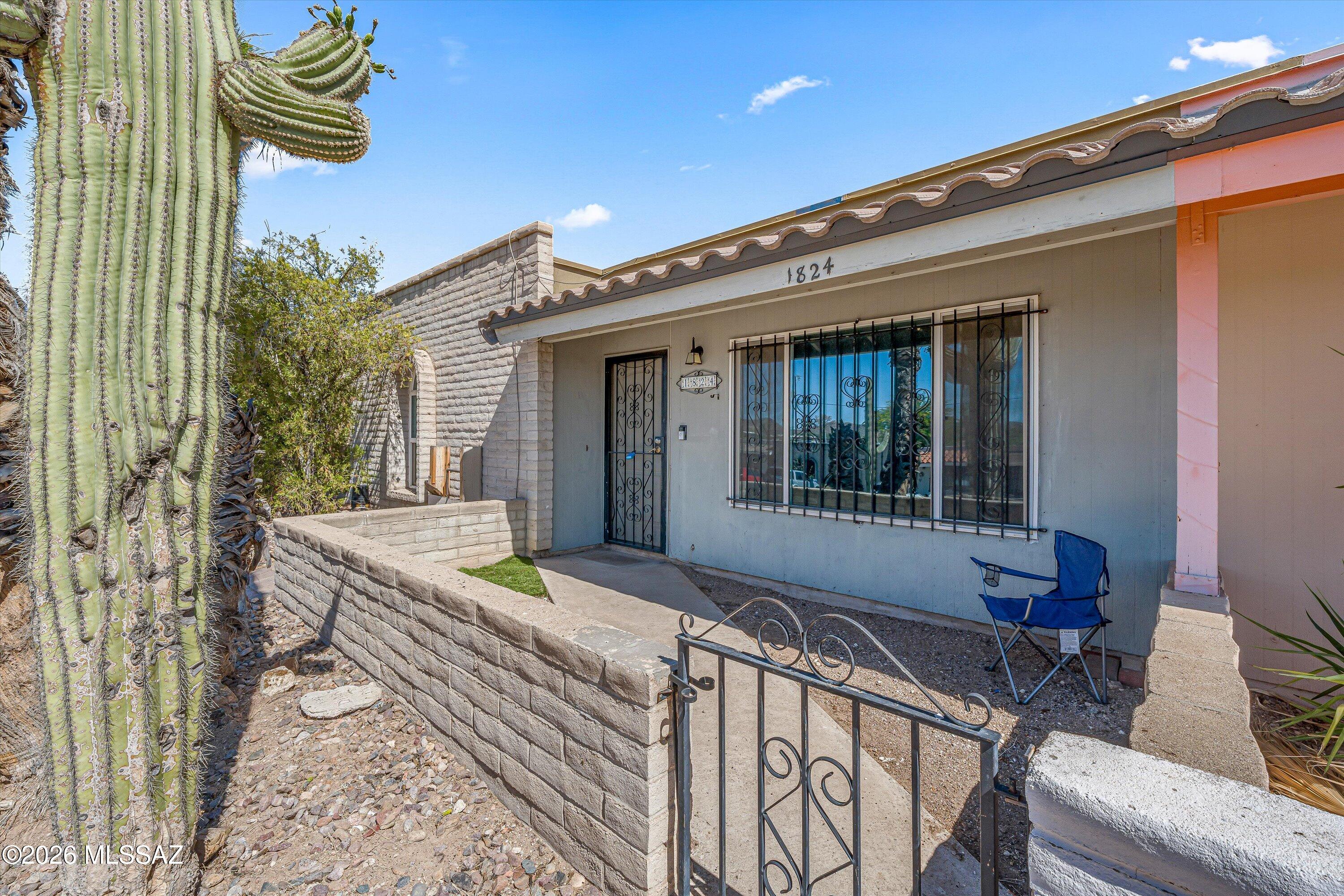 1824 West Caravelle Road Tucson, AZ 85713 - Photo 3 of 26 Gallery Image 3