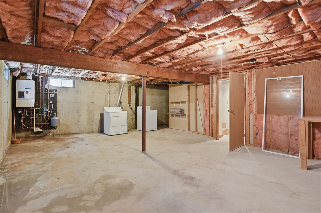 29 Rosella Street Springfield, MA 01118 - Photo 25 of 36