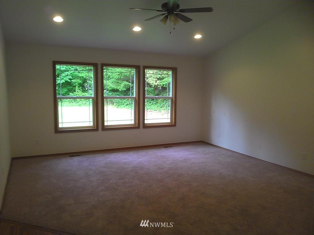 101-20 South Hawkins Road Winlock, WA 98596 - Photo 5 of 11