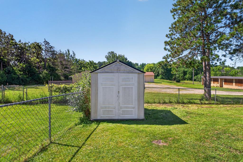 3704 Strathmore Lane Southeast Rochester, MN 55904 - Photo 35 of 37