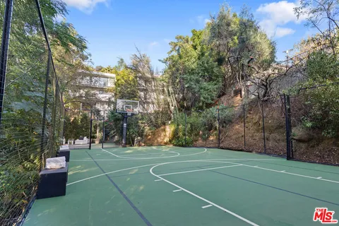 $2,595,000 | 2753 La Cuesta Drive, Los Angeles, CA 90046