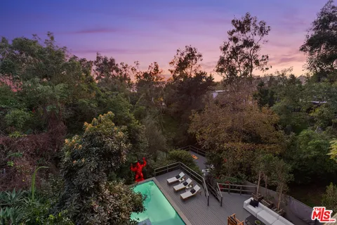 $2,595,000 | 2753 La Cuesta Drive, Los Angeles, CA 90046