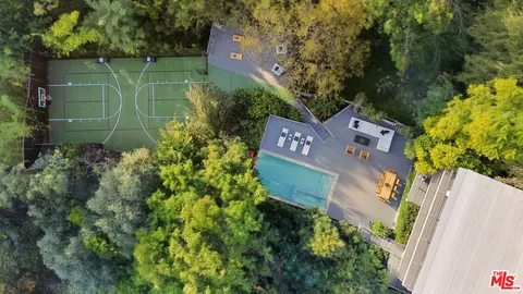 $2,595,000 | 2753 La Cuesta Drive, Los Angeles, CA 90046