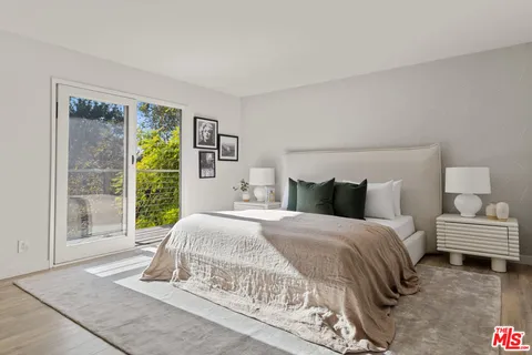 $2,595,000 | 2753 La Cuesta Drive, Los Angeles, CA 90046