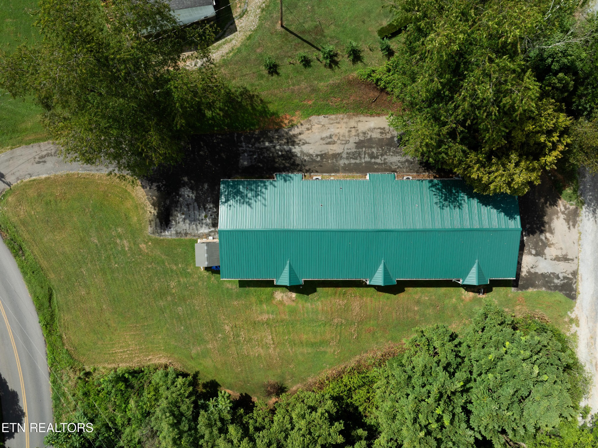 2841 Holiday Hills Road Kodak, TN 37764 - Photo 17 of 22 Gallery Image 17
