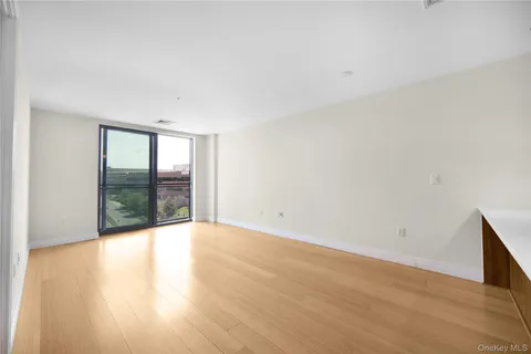 $435,000 | 701 Ridge Hill Boulevard, Unit 11N, Yonkers, NY 10710