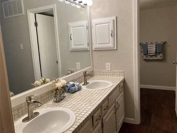 $1,650 | 18240 Midway Road, Unit 905, Dallas, TX 75287