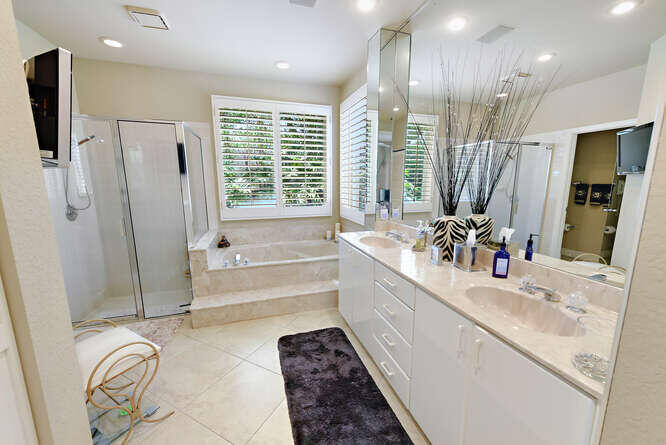 6374 Northwest 23rd Street Boca Raton, FL 33434 - Photo 18 of 32 6374 NW 23rd St Boca Raton FL-small-018-