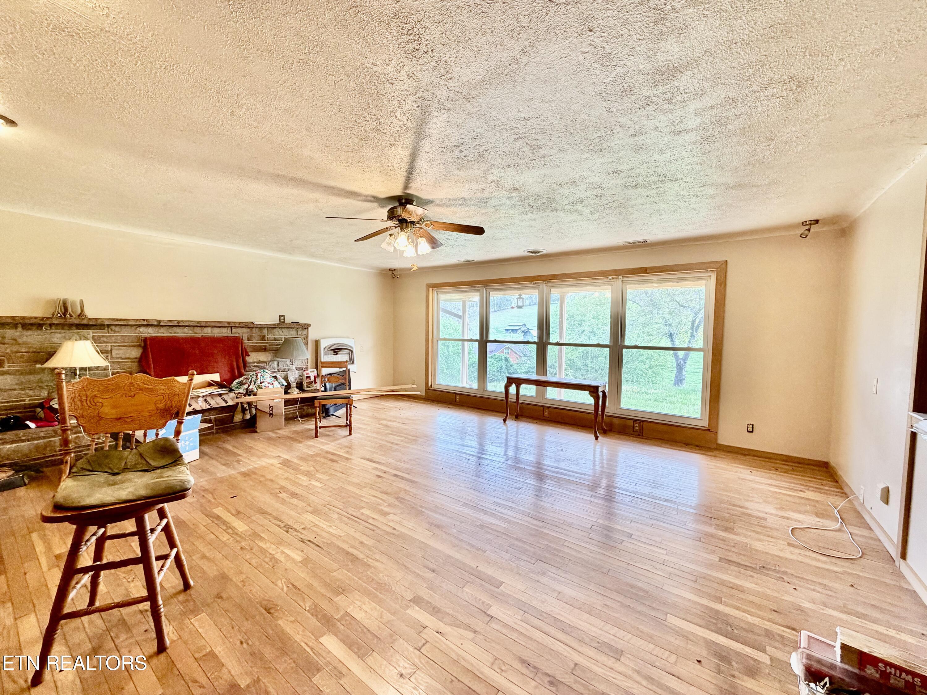 980 Blue Top Road Tazewell, TN 37879 - Photo 18 of 24 IMG_2748