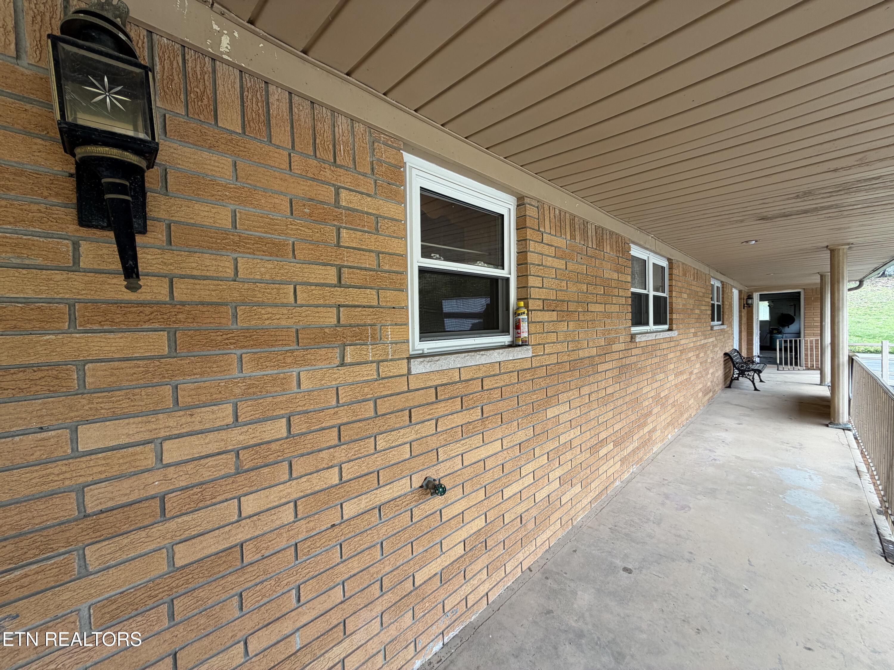 980 Blue Top Road Tazewell, TN 37879 - Photo 7 of 24 IMG_2737