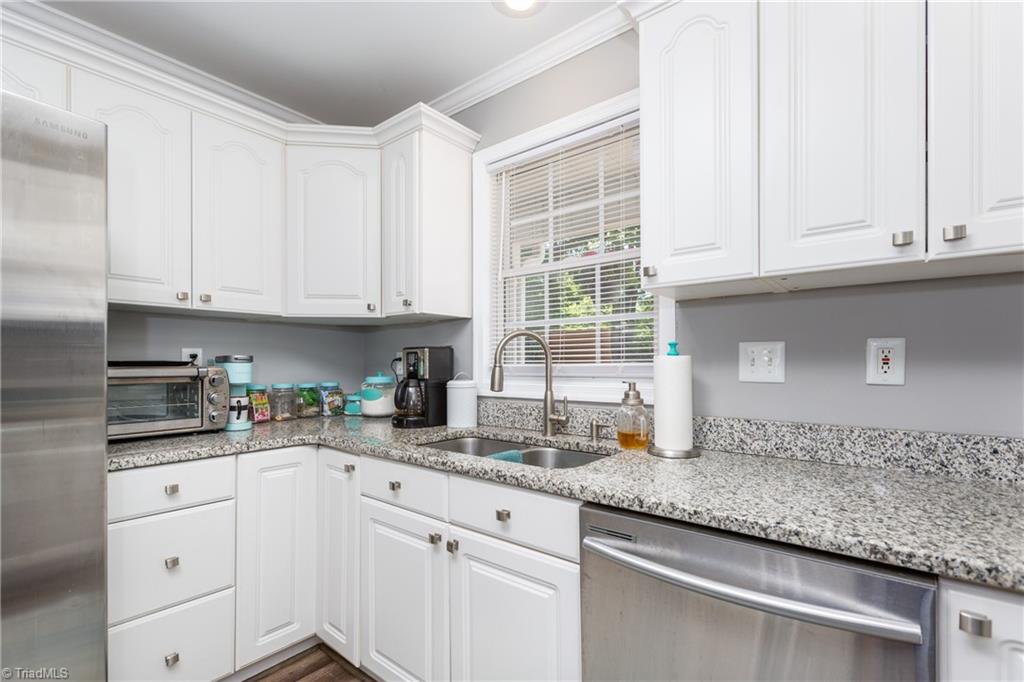 5951 Robinhood Road Pfafftown, NC 27040 - Photo 23 of 43 Gallery Image 23