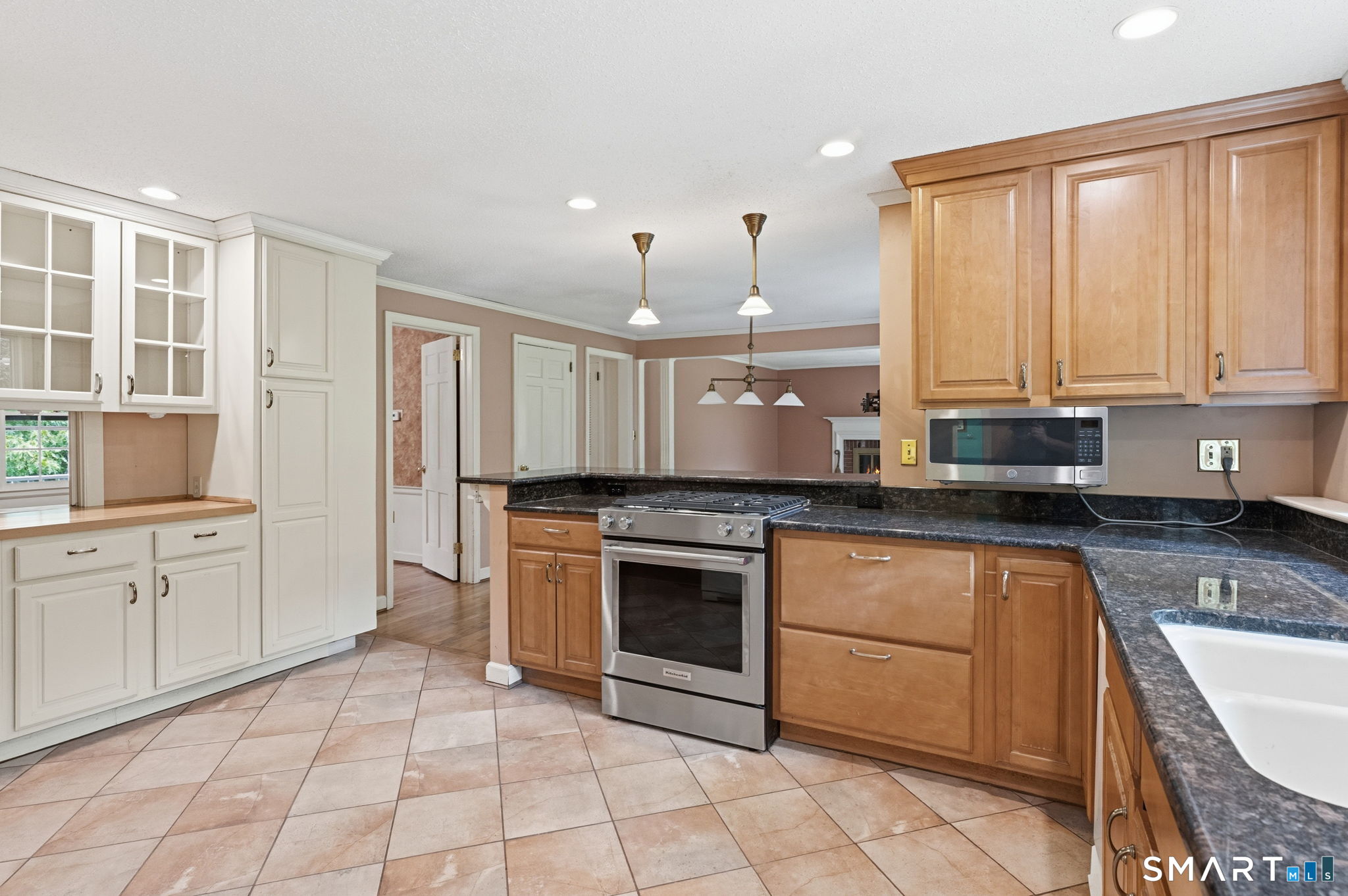 13 Juniper Road Bloomfield, CT 06002 - Photo 15 of 39