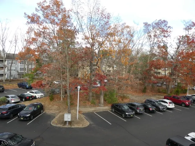 $315,000 | 1109 Stoneridge Circle, Unit 9, Helmetta, NJ 08828