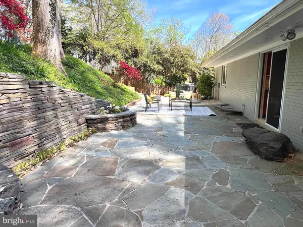 $1,175,000 | 6362 Burton Circle, Falls Church, VA 22041