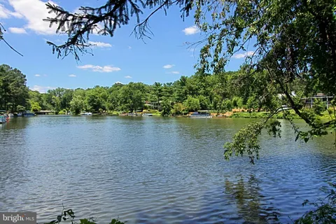 $1,175,000 | 6362 Burton Circle, Falls Church, VA 22041