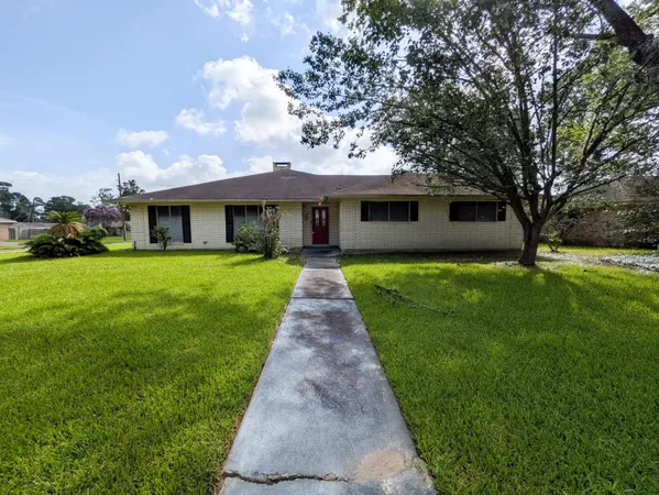 $2,450 | 790 Norwood Drive, Beaumont, TX 77706